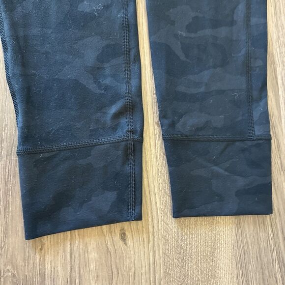 Vuori Rise And Shine Leggings, Womens Size Medium, Black Camo, Drawstring - Picture 5 of 14